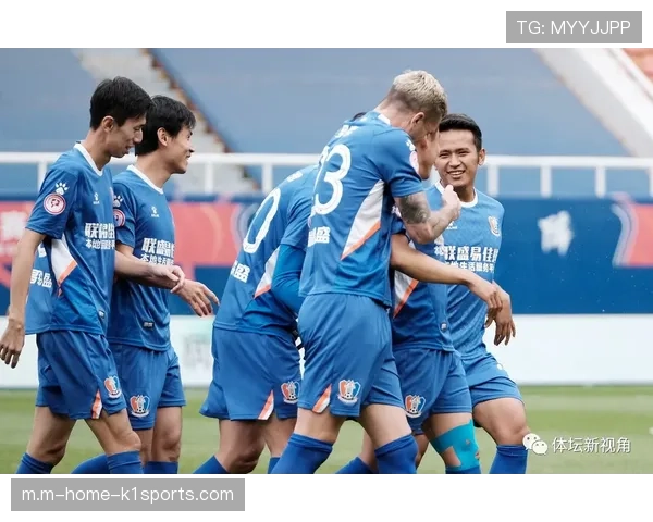 中轴线两大强援离队 蓉城全华班中场暴露硬度短板