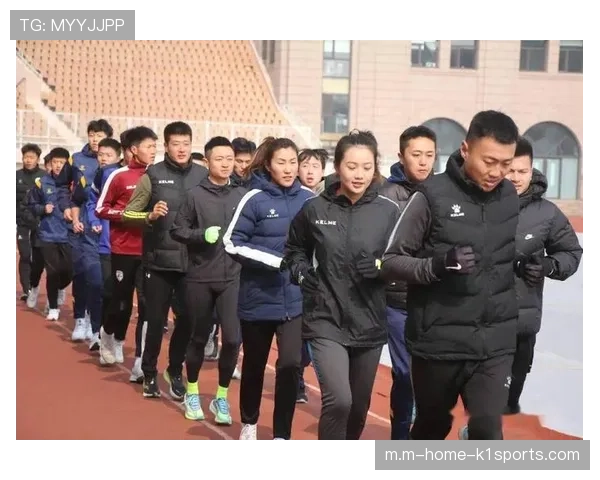 裁判员体能储备标准相应提高 高温执法对生理要求更为严苛